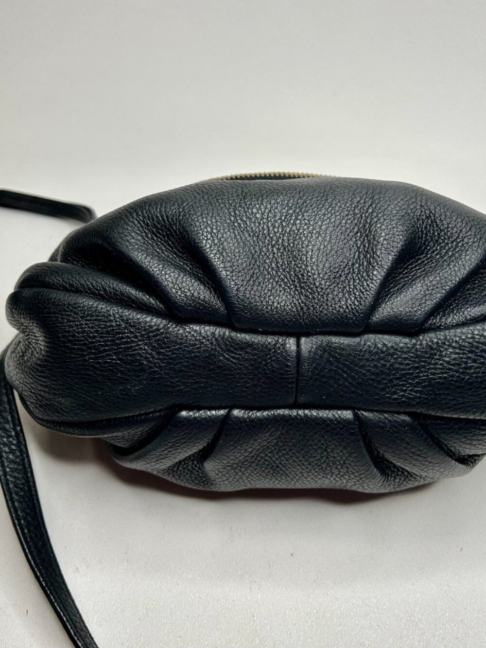 Marc by MARC JACOBS Classic Small Version Q Natasha Crossbody Black Leather Bag - Picture 6 of 12